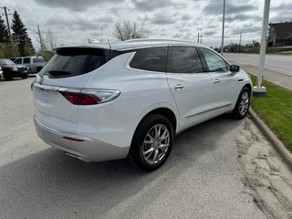 Buick Enclave Premium AWD  2023 à Sturgeon Falls, Ontario - 5 - w320h240px