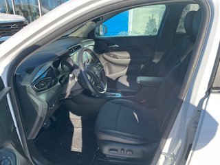 Buick Encore GX Preferred - FWD  2023 à Sturgeon Falls, Ontario - 4 - w320h240px