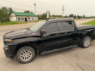 2021 Chevrolet Silverado Short BOX Crew CAB 1500 4WD in Sturgeon Falls, Ontario - 2 - w320h240px