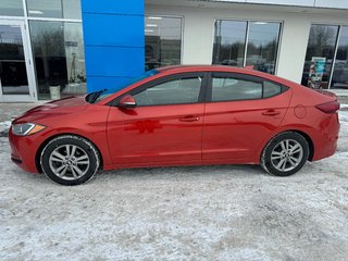 2017 Hyundai ElantraLimited in Sturgeon Falls, Ontario - 2 - w320h240px