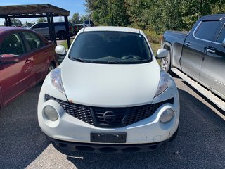 Nissan JukeS  2012 à Sturgeon Falls, Ontario - 2 - w320h240px