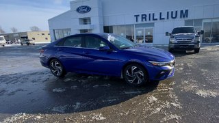 2024 Hyundai Elantra Luxury in Alliston, Ontario - 2 - w320h240px