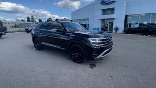 2022 Volkswagen Atlas Cross Sport Highline in Alliston, Ontario - 2 - w320h240px