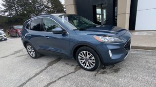2020 Ford Escape Titanium Hybrid in Alliston, Ontario - 2 - w320h240px