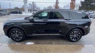 2025 Lincoln NAUTILUS PREMIERE in Alliston, Ontario - 5 - w320h240px