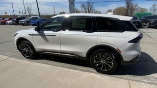 2025 Lincoln NAUTILUS PREMIERE in Alliston, Ontario - 6 - w320h240px