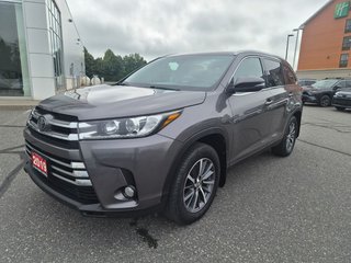 2019 Toyota HIGHLANDER XLE in Temiskaming Shores, Ontario - 2 - w320h240px