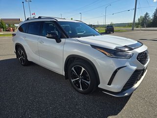 2022 Toyota Highlander XSE in Temiskaming Shores, Ontario - 4 - w320h240px