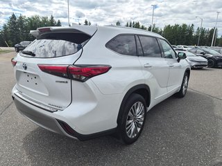 2023 Toyota HIGHLANDER HYBRID PLATINUM in Temiskaming Shores, Ontario - 3 - w320h240px
