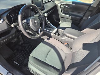 2021 Toyota RAV4 HYBRID XLE in Temiskaming Shores, Ontario - 6 - w320h240px