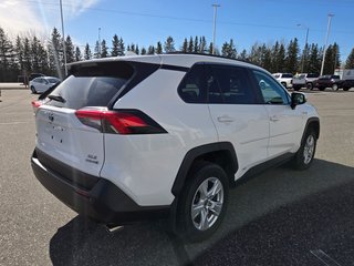 2021 Toyota RAV4 HYBRID XLE in Temiskaming Shores, Ontario - 5 - w320h240px