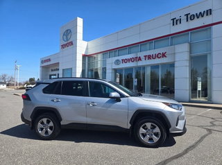 2021 Toyota RAV4 HYBRID XLE in Temiskaming Shores, Ontario - 2 - w320h240px