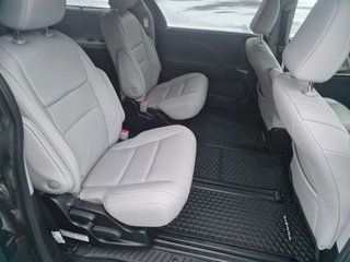 2018 Toyota SIENNA LIMITED in Temiskaming Shores, Ontario - 6 - w320h240px