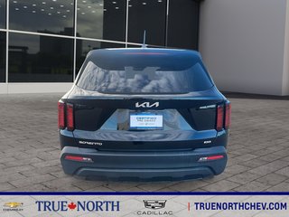 Kia Sorento  2023 à North Bay, Ontario - 3 - w320h240px