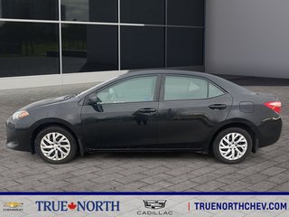 2018 Toyota Corolla in North Bay, Ontario - 5 - w320h240px