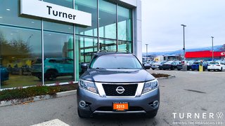 2015 Nissan Pathfinder Low KMS! Local Car| New Tires!