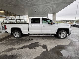 GMC Sierra 1500 4WD Crew Cab 143.5  SLE 2016 à Saint-Georges, Québec - 2 - w320h240px