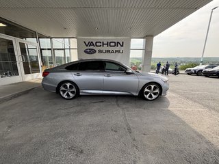 Honda Accord Sedan Touring CVT 2018 à Saint-Georges, Québec - 2 - w320h240px