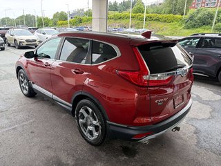 2017 Honda CR-V Touring in Saint-Georges, Quebec - 5 - w320h240px