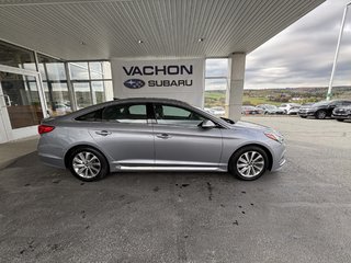 Sonata 4dr Sdn 2.4L Auto Sport Tech 2016 à Saint-Georges, Québec - 2 - w320h240px