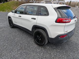 Jeep Cherokee FWD 4dr Sport 2014 à Saint-Georges, Québec - 4 - w320h240px