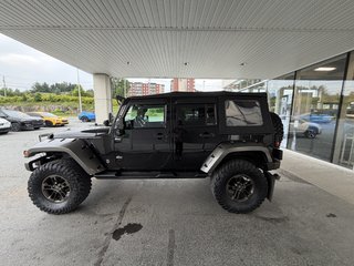 2016 Jeep WRANGLER UNLIMITED 4WD 4dr 75th Anniversary in Saint-Georges, Quebec - 6 - w320h240px