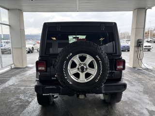 Jeep WRANGLER UNLIMITED Sport 4x4 2019 à Saint-Georges, Québec - 4 - w320h240px