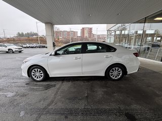 2023 Kia Forte LX IVT in Saint-Georges, Quebec - 6 - w320h240px