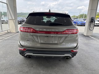 Lincoln MKC AWD 4dr Select 2017 à Saint-Georges, Québec - 4 - w320h240px