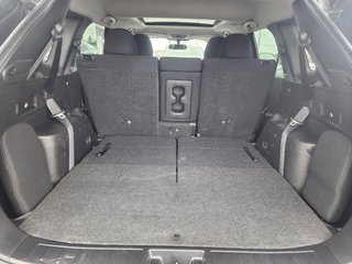 2022 Mitsubishi Outlander LE S-AWC in Saint-Georges, Quebec - 5 - w320h240px