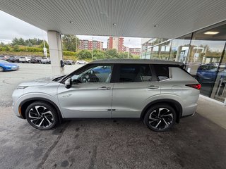 2023 Mitsubishi Outlander LE in Saint-Georges, Quebec - 6 - w320h240px
