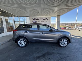 2019  Qashqai AWD SV CVT in Saint-Georges, Quebec - 2 - w320h240px