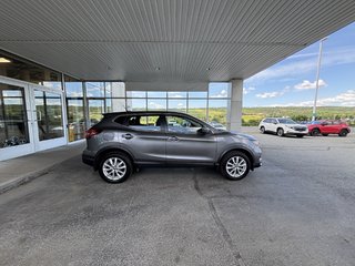 Nissan Qashqai AWD S CVT 2021 à Saint-Georges, Québec - 2 - w320h240px
