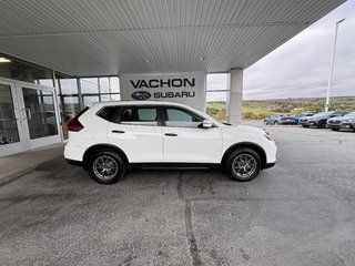 2017 Nissan Rogue FWD 4dr S in Saint-Georges, Quebec - 2 - w320h240px