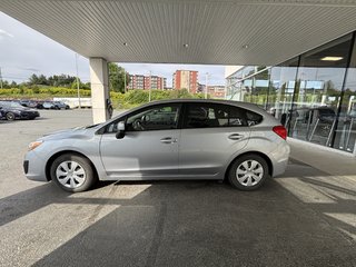 2012 Subaru Impreza 5dr HB Man 2.0i in Saint-Georges, Quebec - 6 - w320h240px