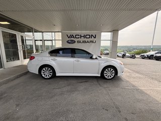 Subaru Legacy 4dr Sdn H4 Auto 2.5i Prem AWP-Pwr Moon 2011 à Saint-Georges, Québec - 2 - w320h240px