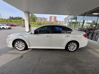 Subaru Legacy 4dr Sdn H4 Auto 2.5i Prem AWP-Pwr Moon 2011 à Saint-Georges, Québec - 6 - w320h240px