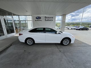 2016 Toyota Camry 4dr Sdn I4 Auto LE in Saint-Georges, Quebec - 3 - w320h240px