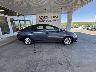 Toyota Corolla 4dr Sdn CVT LE 2017 à Saint-Georges, Québec - 2 - w320h240px