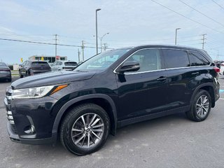 2019 Toyota Highlander XLE in Saint-Georges, Quebec - 3 - w320h240px