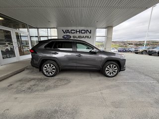 Toyota RAV4 XLE AWD 2022 à Saint-Georges, Québec - 2 - w320h240px