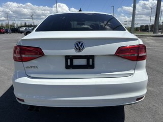 2015 Volkswagen Jetta Sedan 4dr 2.0L Man Trendline+ in Saint-Georges, Quebec - 5 - w320h240px
