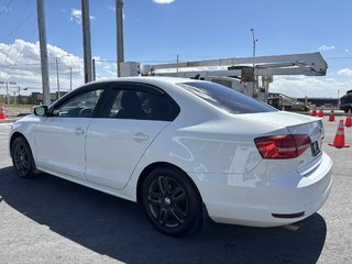 2015 Volkswagen Jetta Sedan 4dr 2.0L Man Trendline+ in Saint-Georges, Quebec - 4 - w320h240px