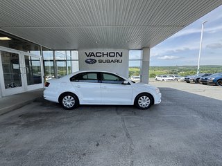 Volkswagen Jetta Sedan 4dr 1.4 TSI Auto Trendline+ 2017 à Saint-Georges, Québec - 2 - w320h240px
