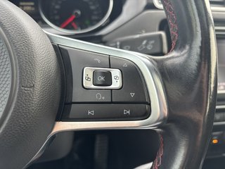 2017 Volkswagen GLI 4dr 2.0 TSI Man GLI Autobahn in Saint-Georges, Quebec - 4 - w320h240px