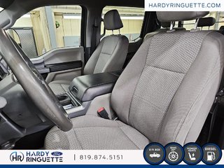 Ford Super Duty F-250 SRW XLT cabine 6 places 4RM caisse de 8 pi 2022