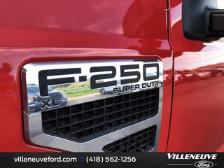 2010 Ford Super Duty F-250 SRW XL  SUPER CAB in Matane, Quebec - 6 - w320h240px