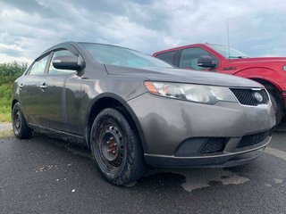 Kia Forte  2010 à Matane, Québec - 3 - w320h240px