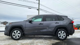2022 Toyota RAV4 LE in Matane, Quebec - 4 - w320h240px