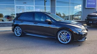2024 Volkswagen Golf R BASE Carbon Pack in Matane, Quebec - 4 - w320h240px